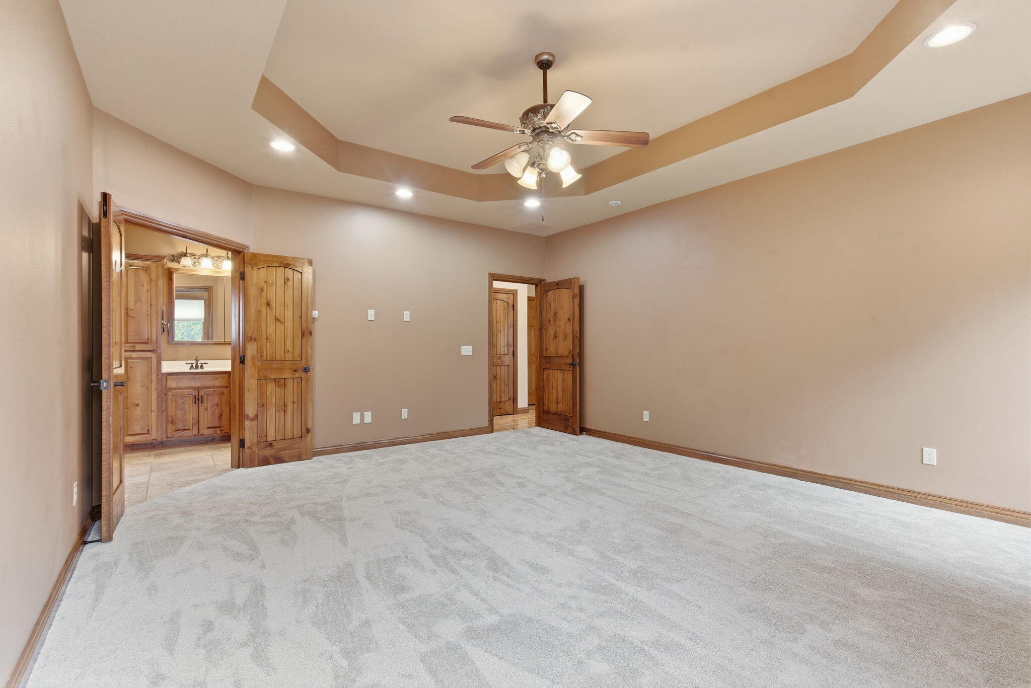4202 Buttonwood Drive Property Photo 16