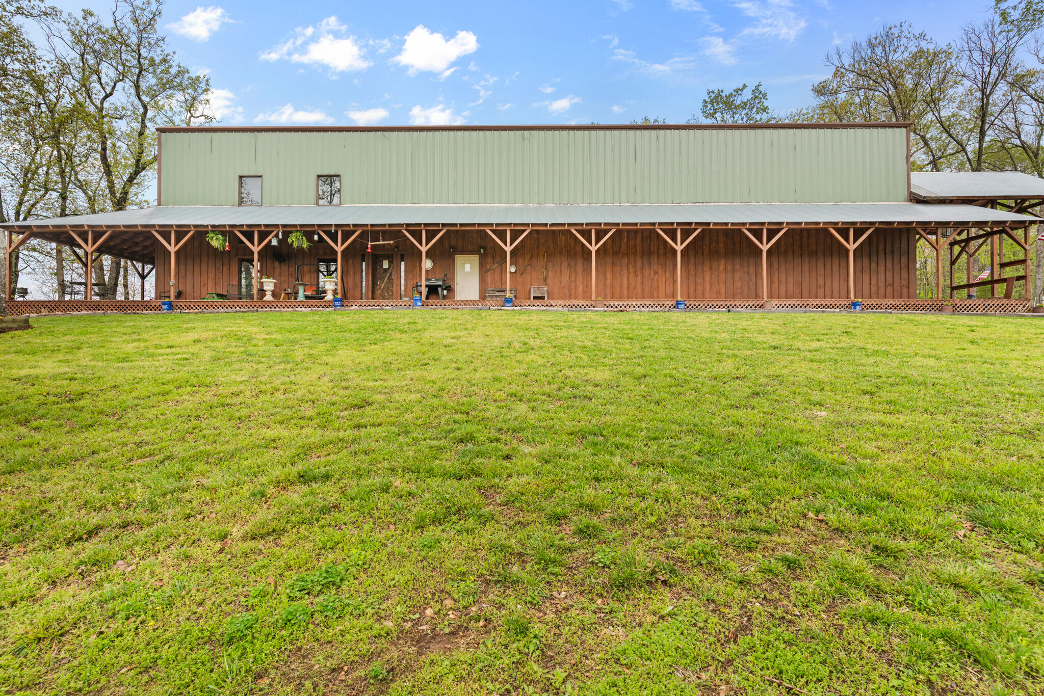 2907 Moon Valley Road Property Photo 4