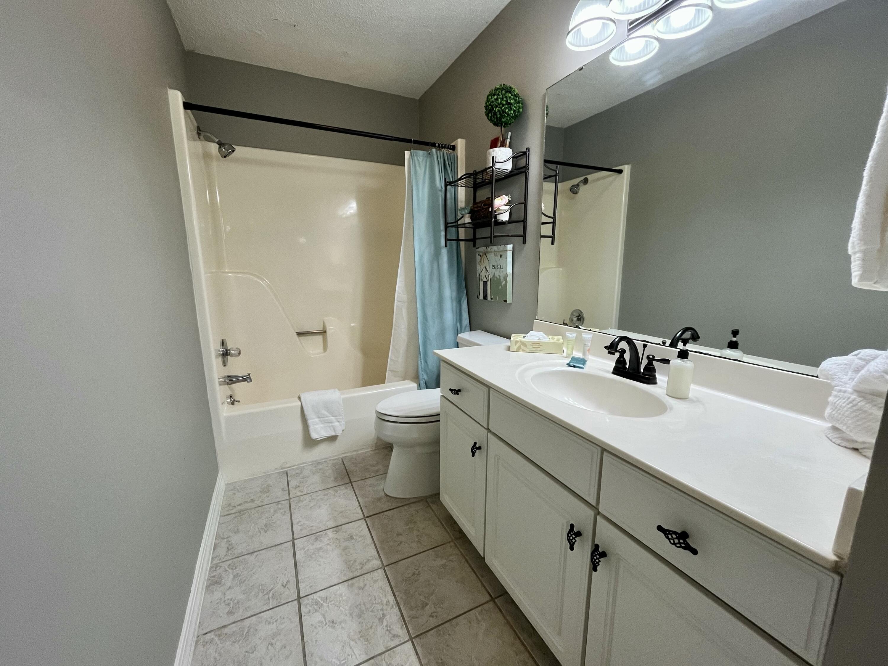 175 Avondale Drive 14 Property Photo 12