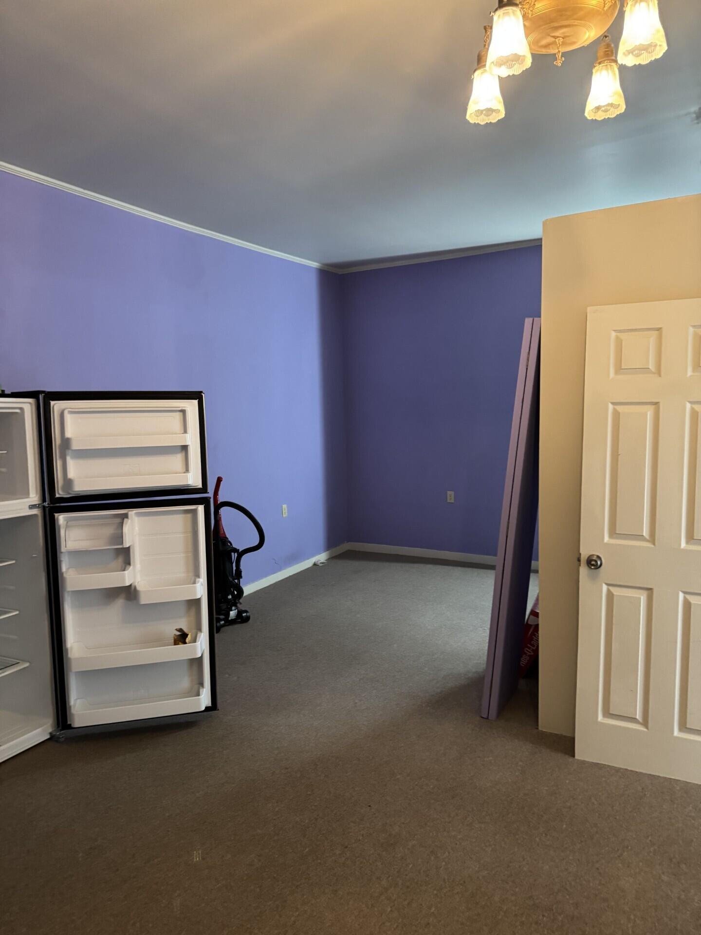 7637 North Street Property Photo 14