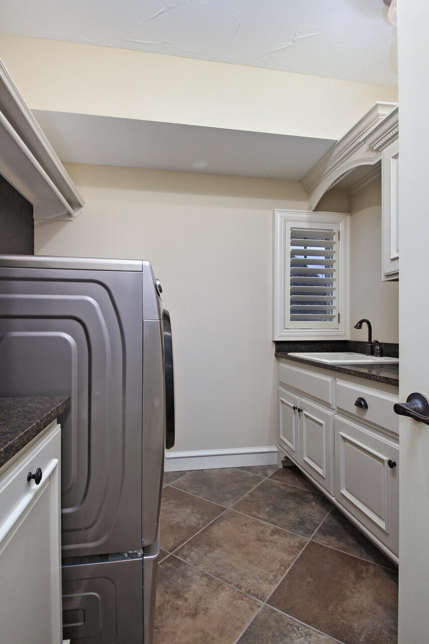 6320 South Creeksedge Drive B Property Photo 15