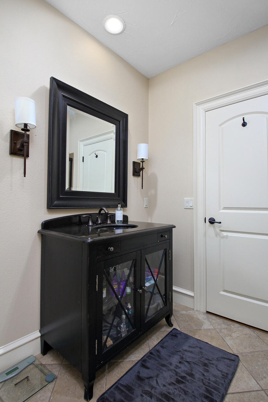 6320 South Creeksedge Drive B Property Photo 41