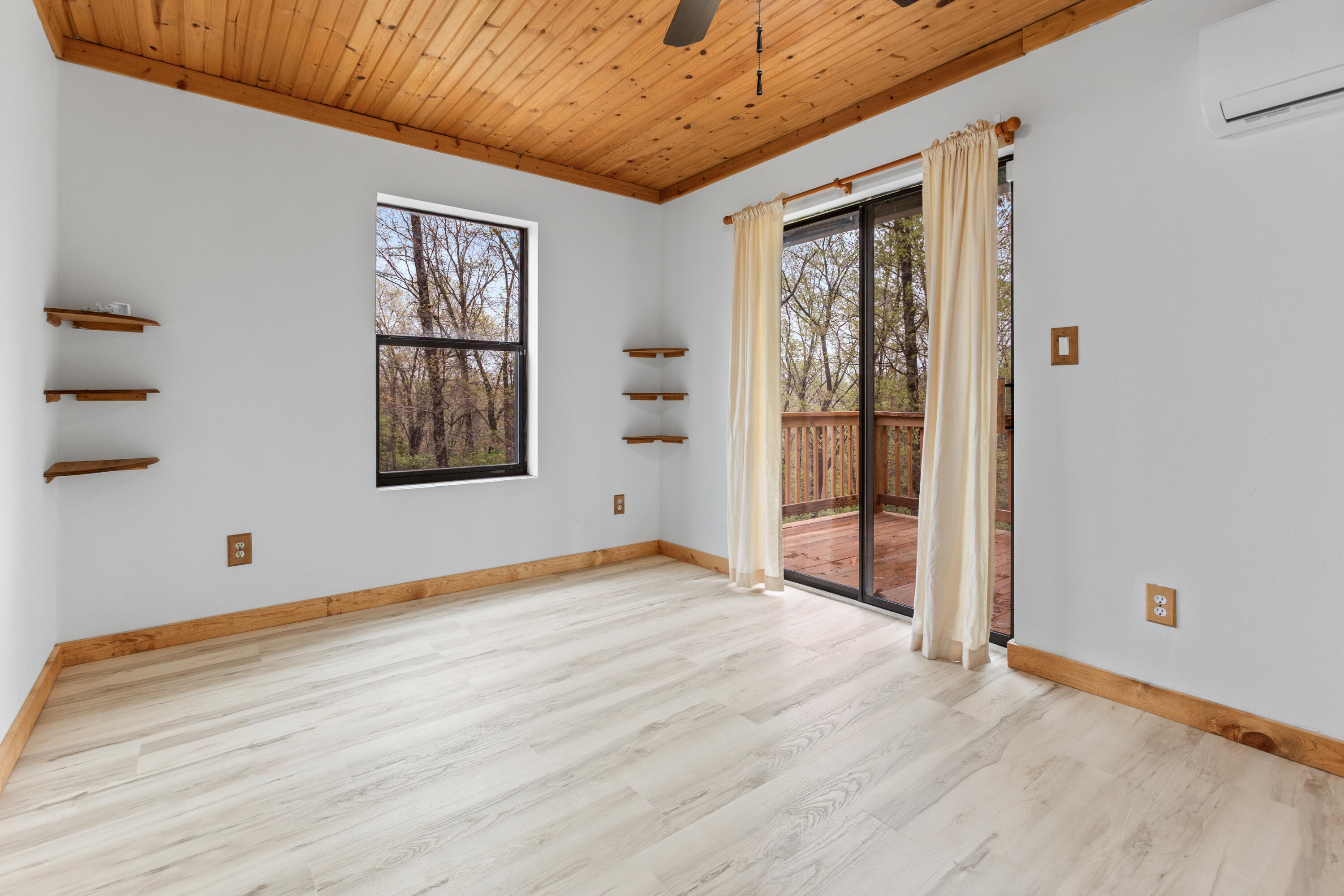 250 Little Road Lane Property Photo 15