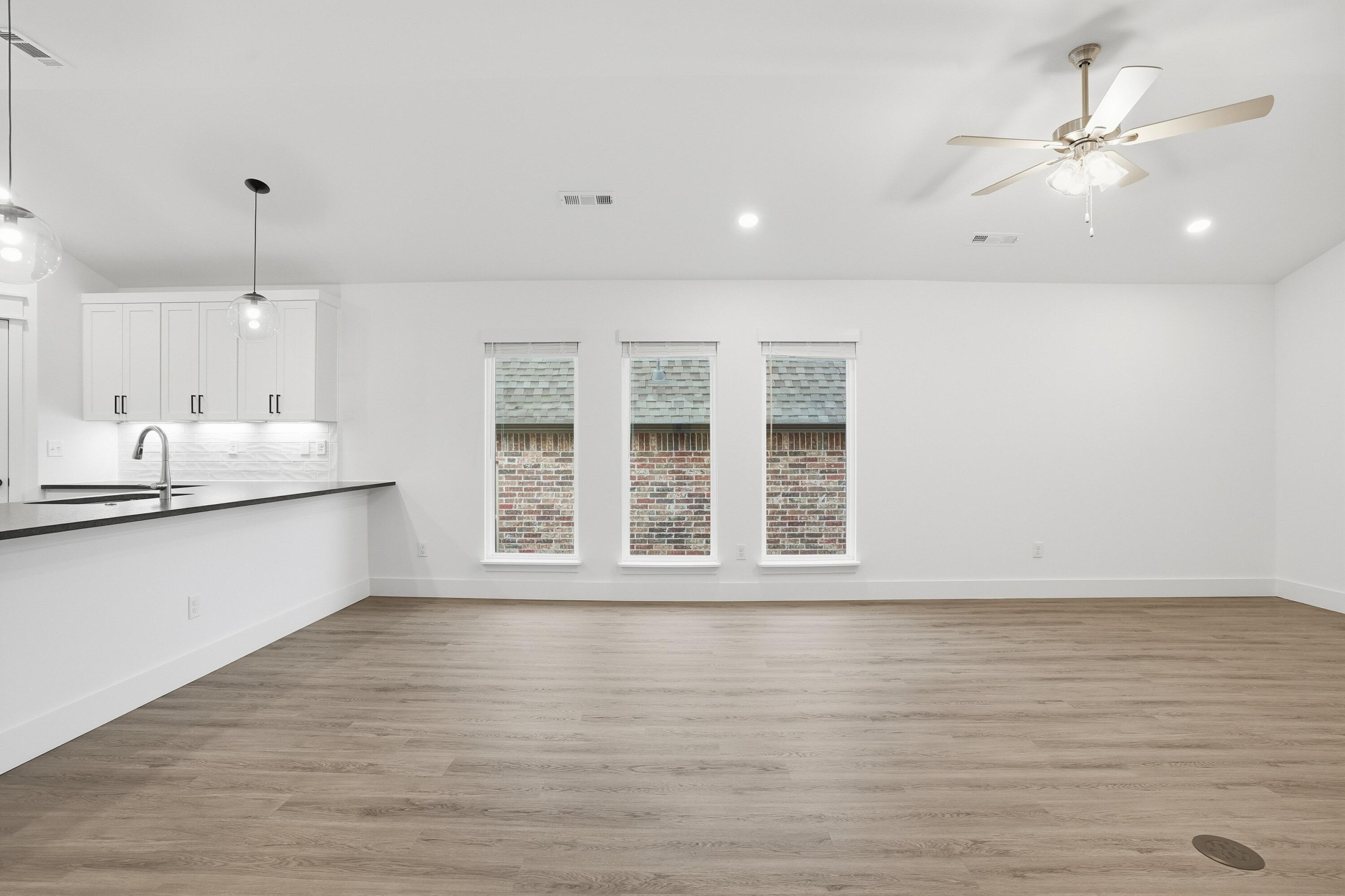 5218 South Morgan Avenue Property Photo 10