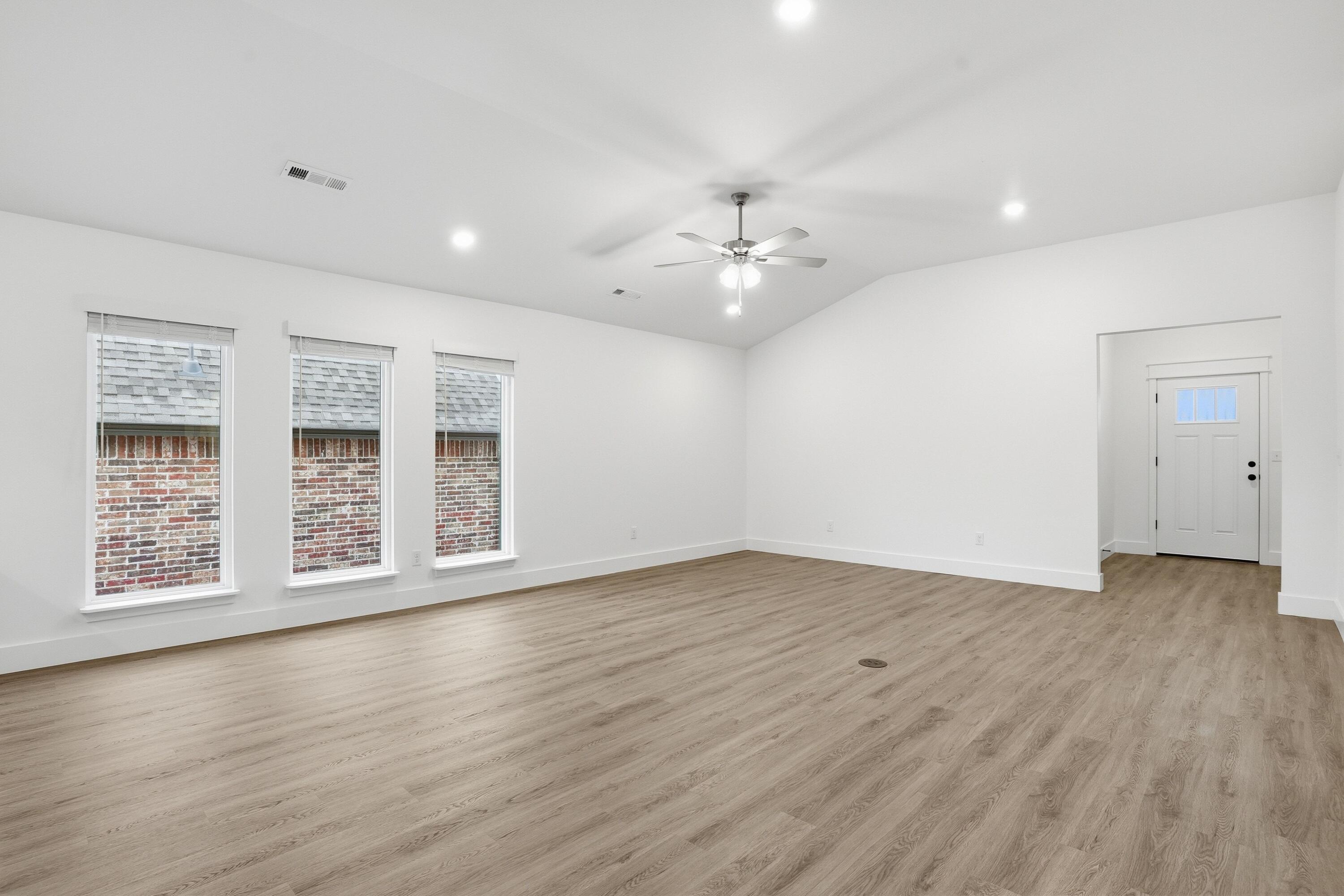 5218 South Morgan Avenue Property Photo 11