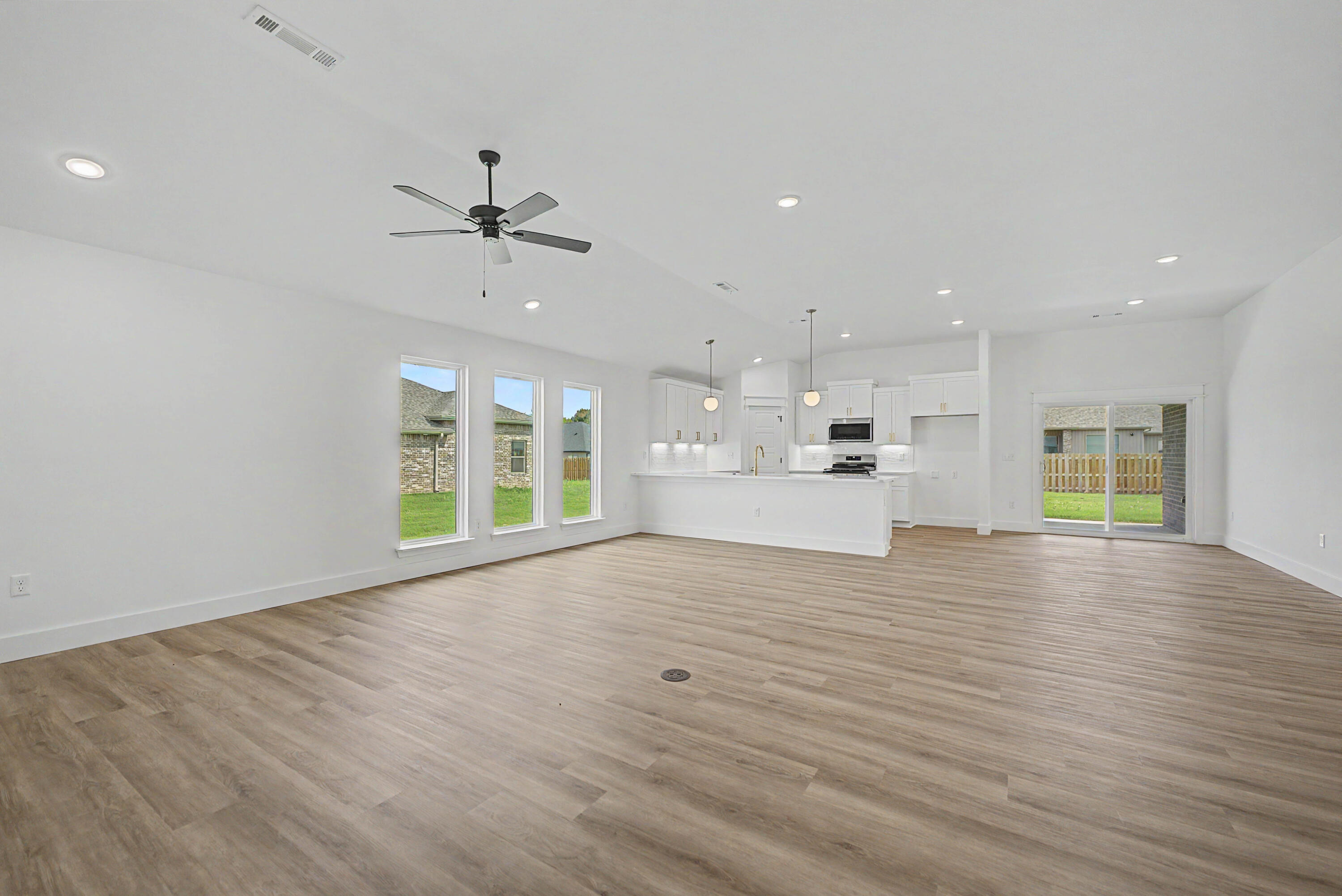 5218 South Morgan Avenue Property Photo 11