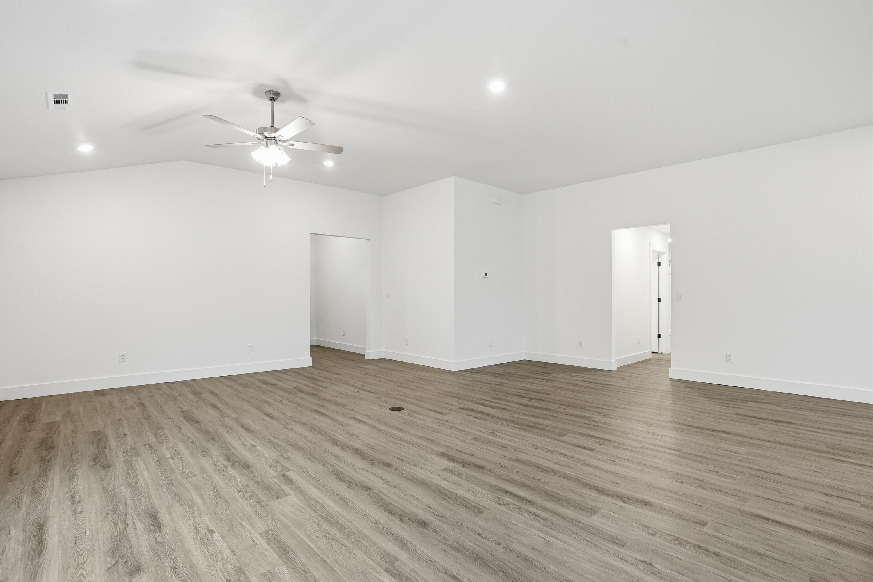 5218 South Morgan Avenue Property Photo 13