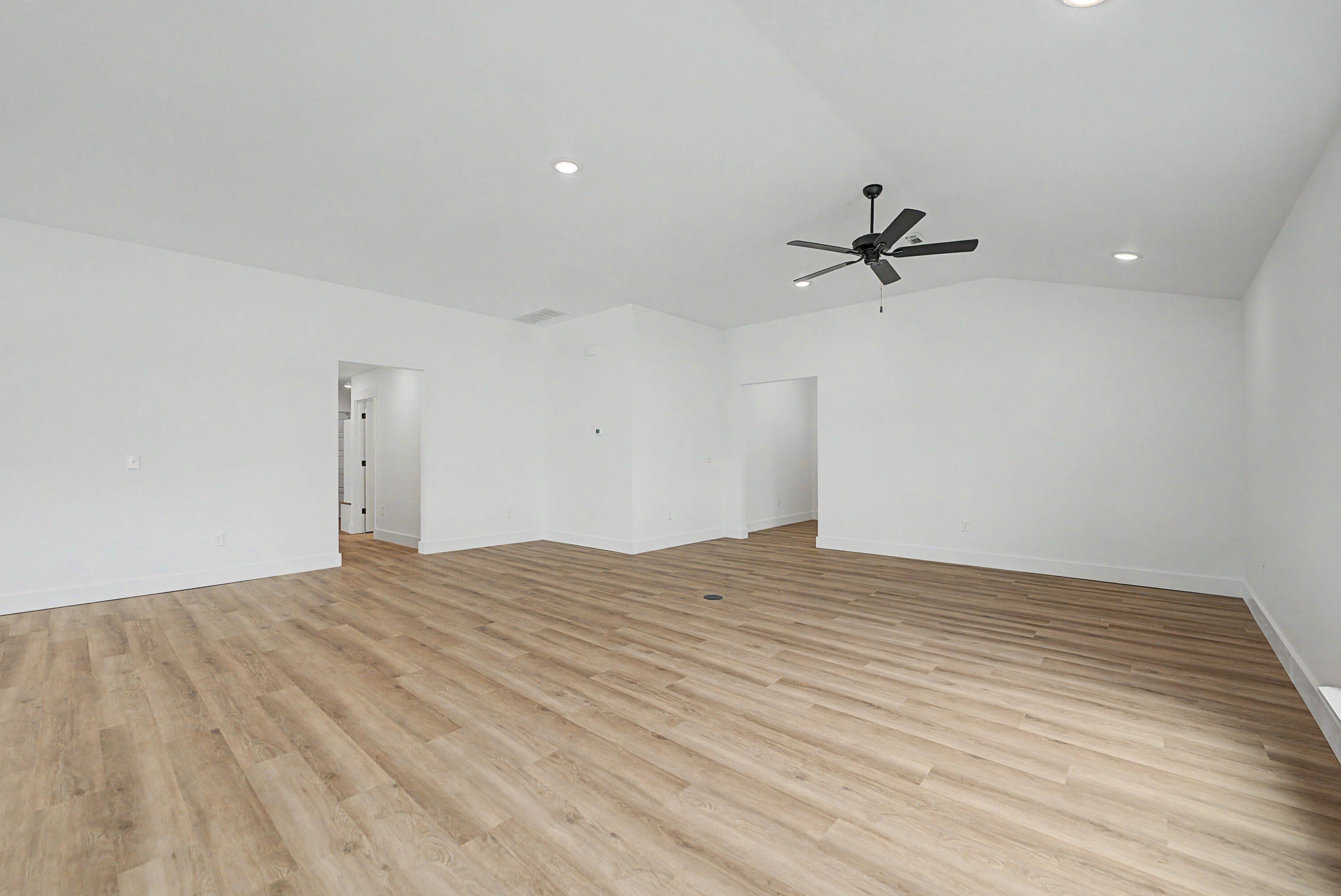 5218 South Morgan Avenue Property Photo 13