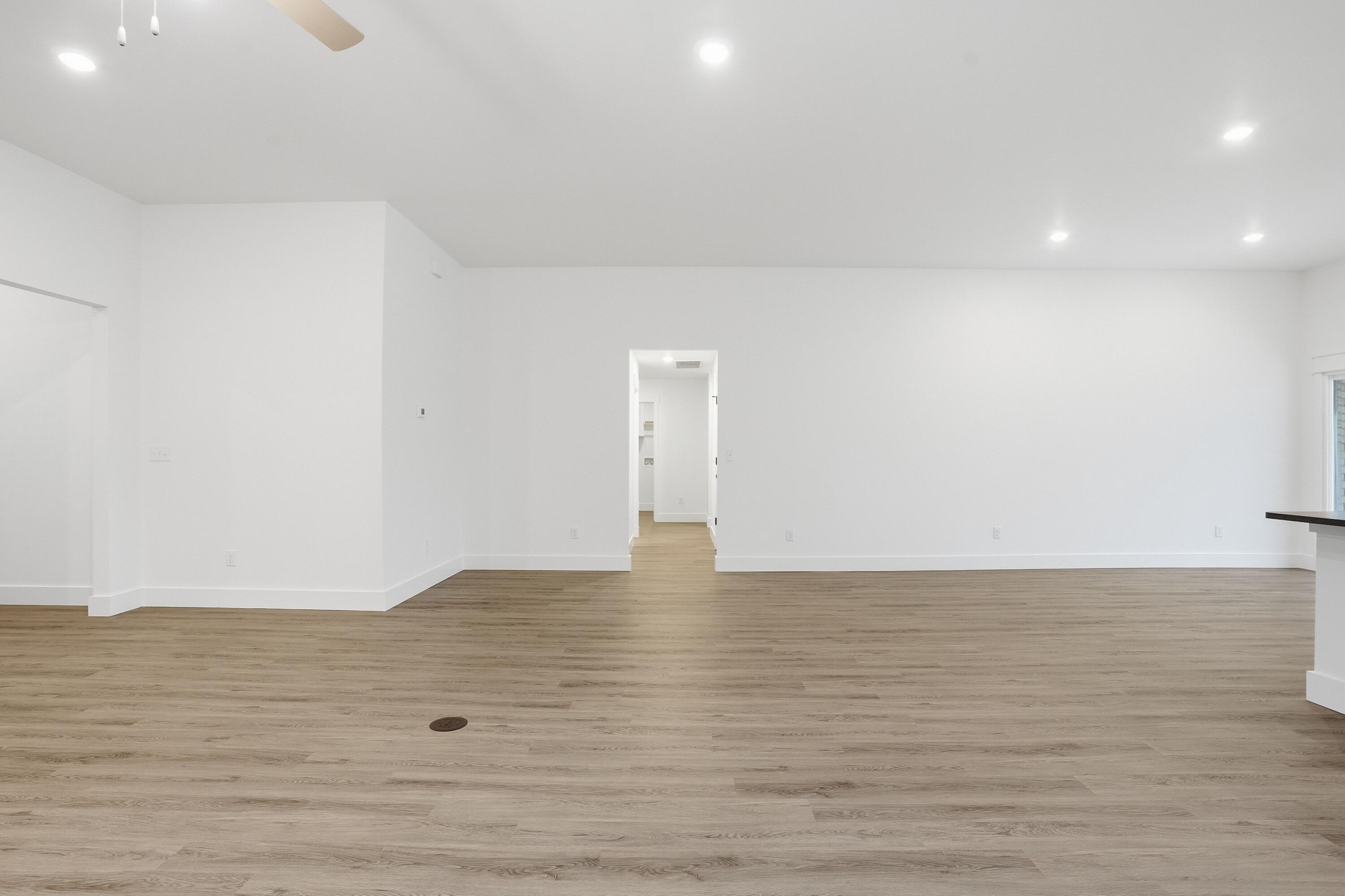 5218 South Morgan Avenue Property Photo 14