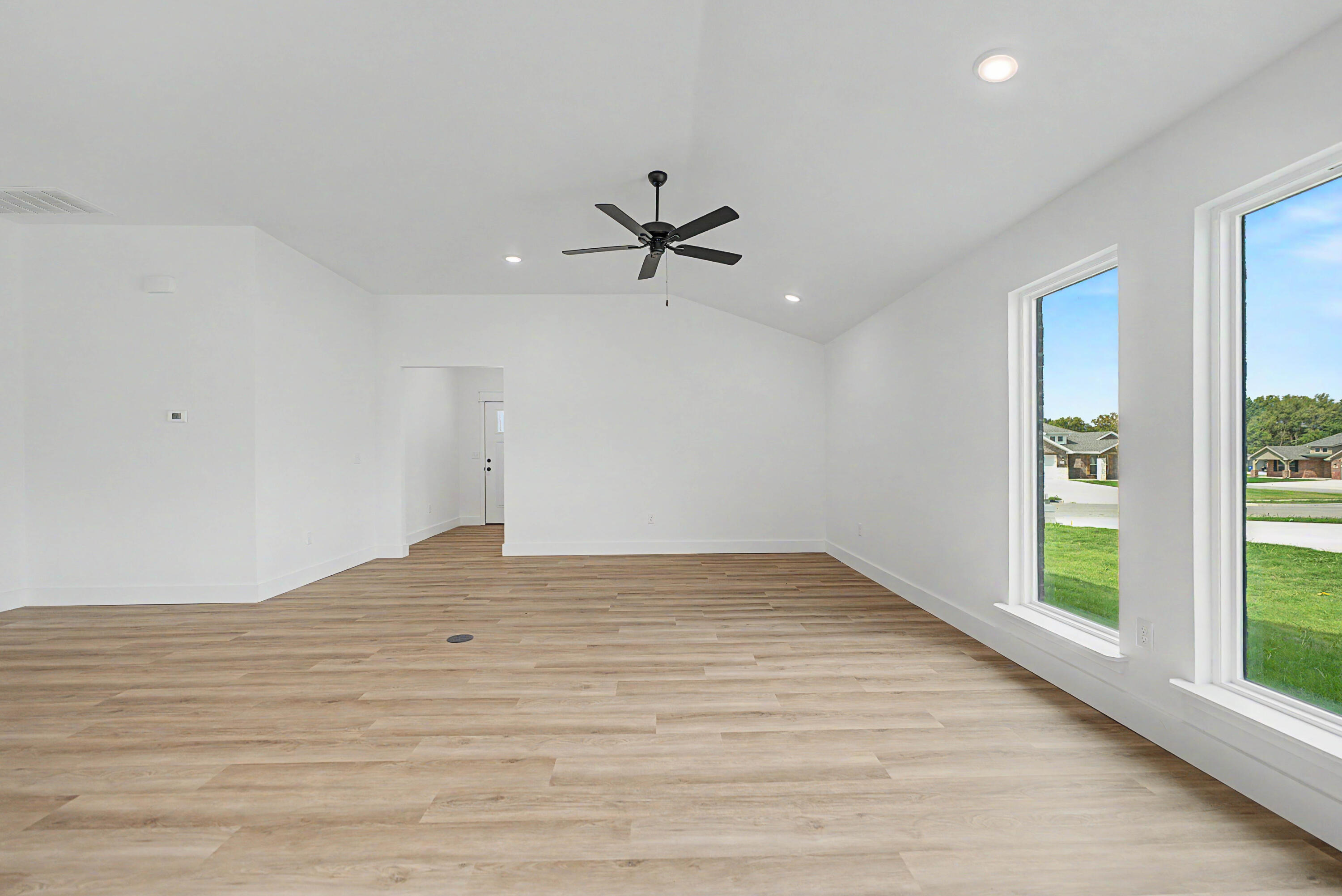 5218 South Morgan Avenue Property Photo 14