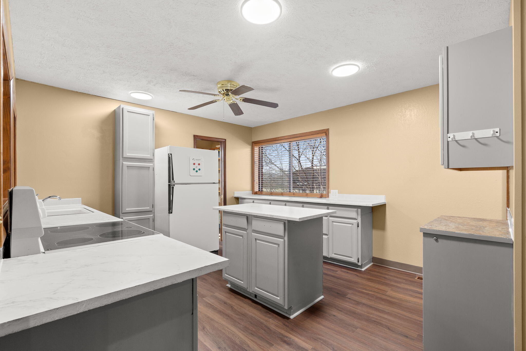 1 Woodland Avenue Property Photo 16
