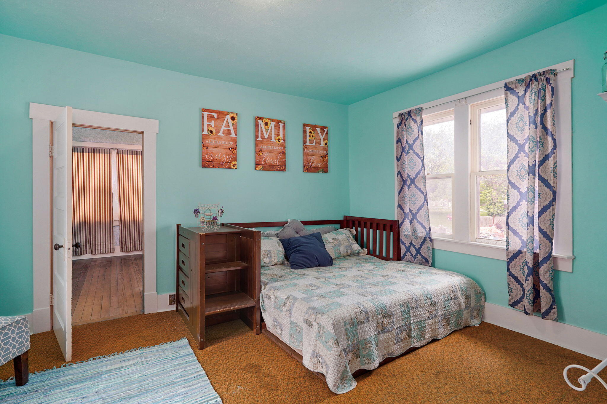 411 Wells Street Property Photo 18