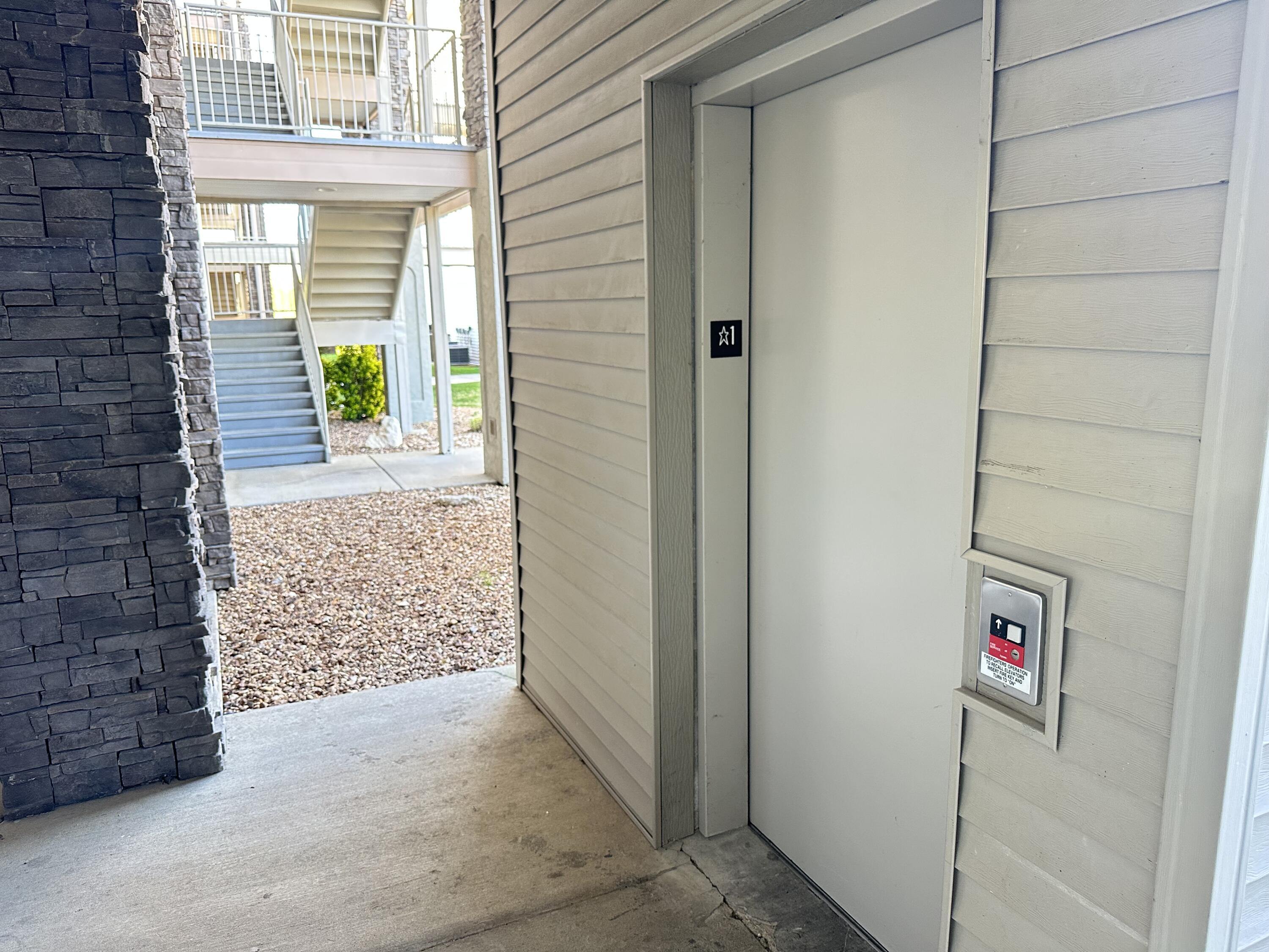 680 Emerald Pointe Drive # 3 Property Photo 20