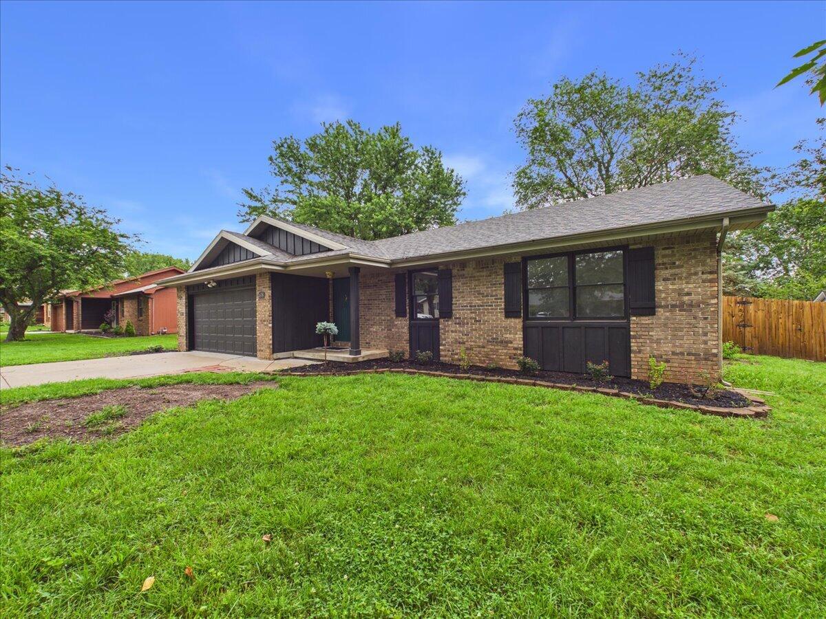638 South Hampton Avenue Property Photo 3