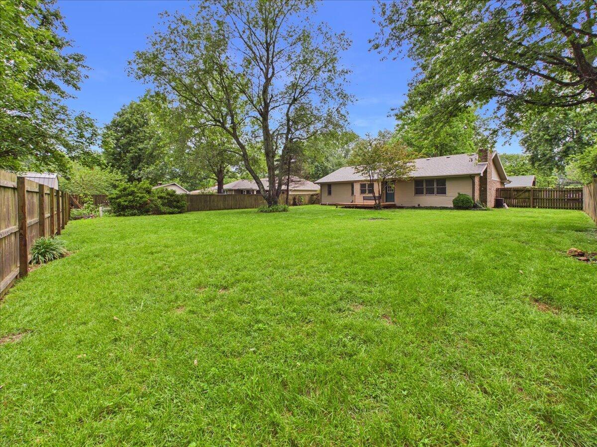 638 South Hampton Avenue Property Photo 8