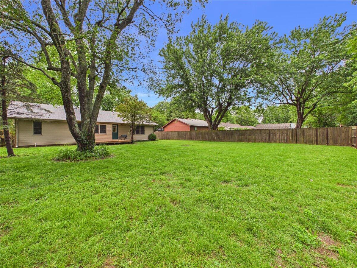 638 South Hampton Avenue Property Photo 9
