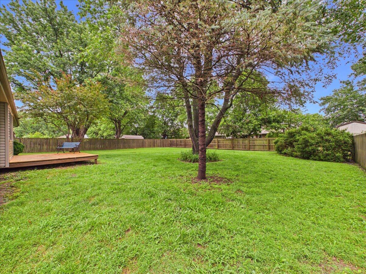 638 South Hampton Avenue Property Photo 11
