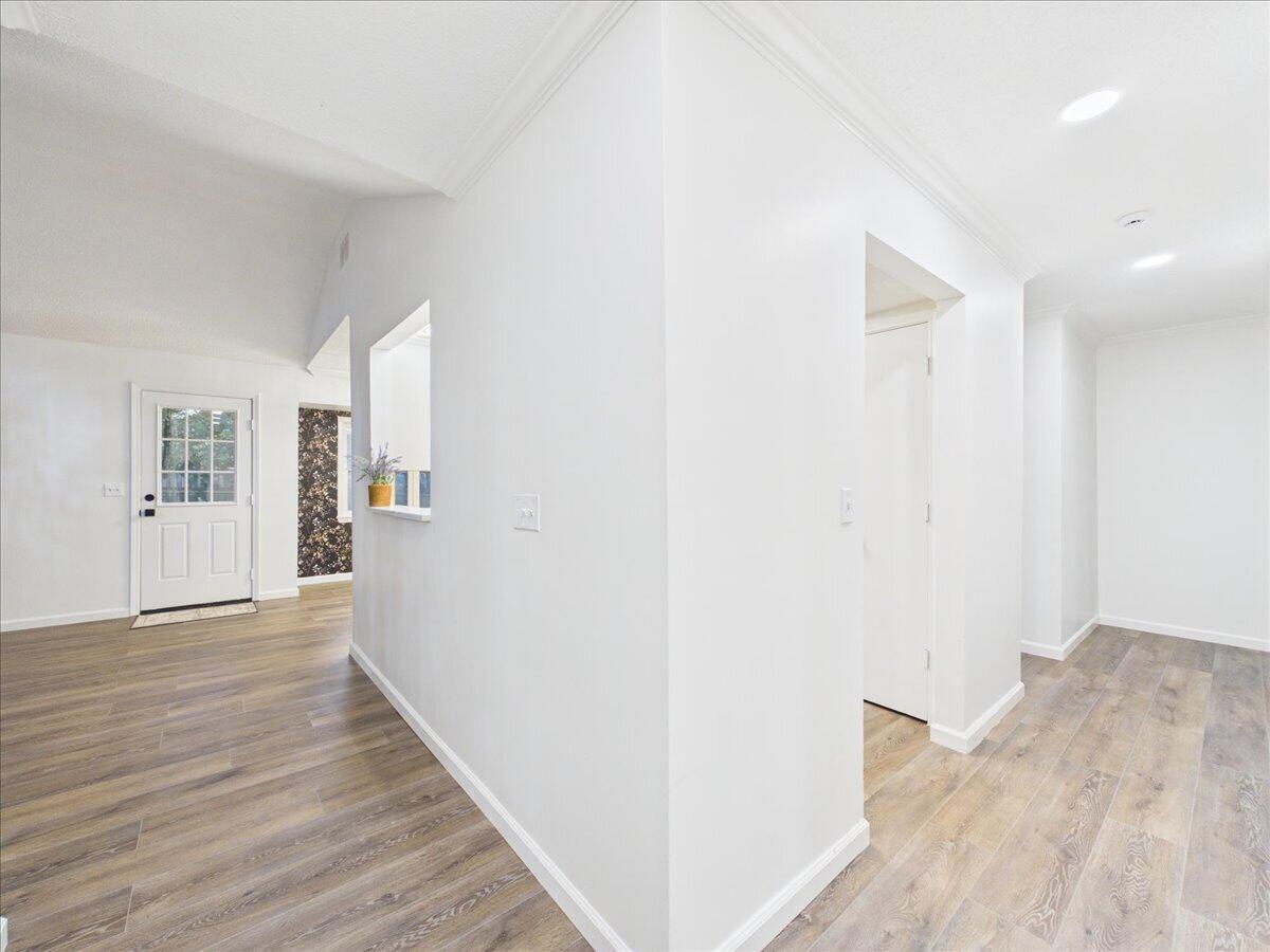 638 South Hampton Avenue Property Photo 17