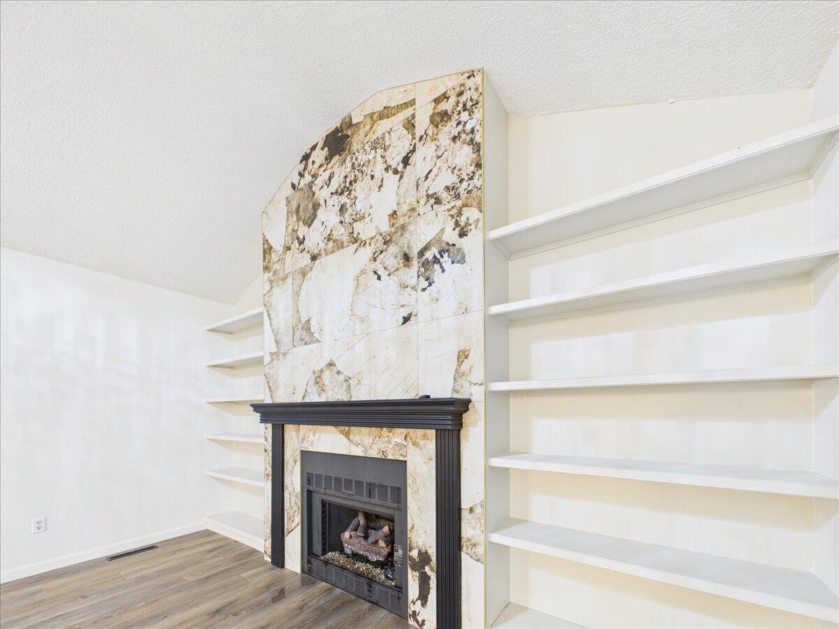 638 South Hampton Avenue Property Photo 19