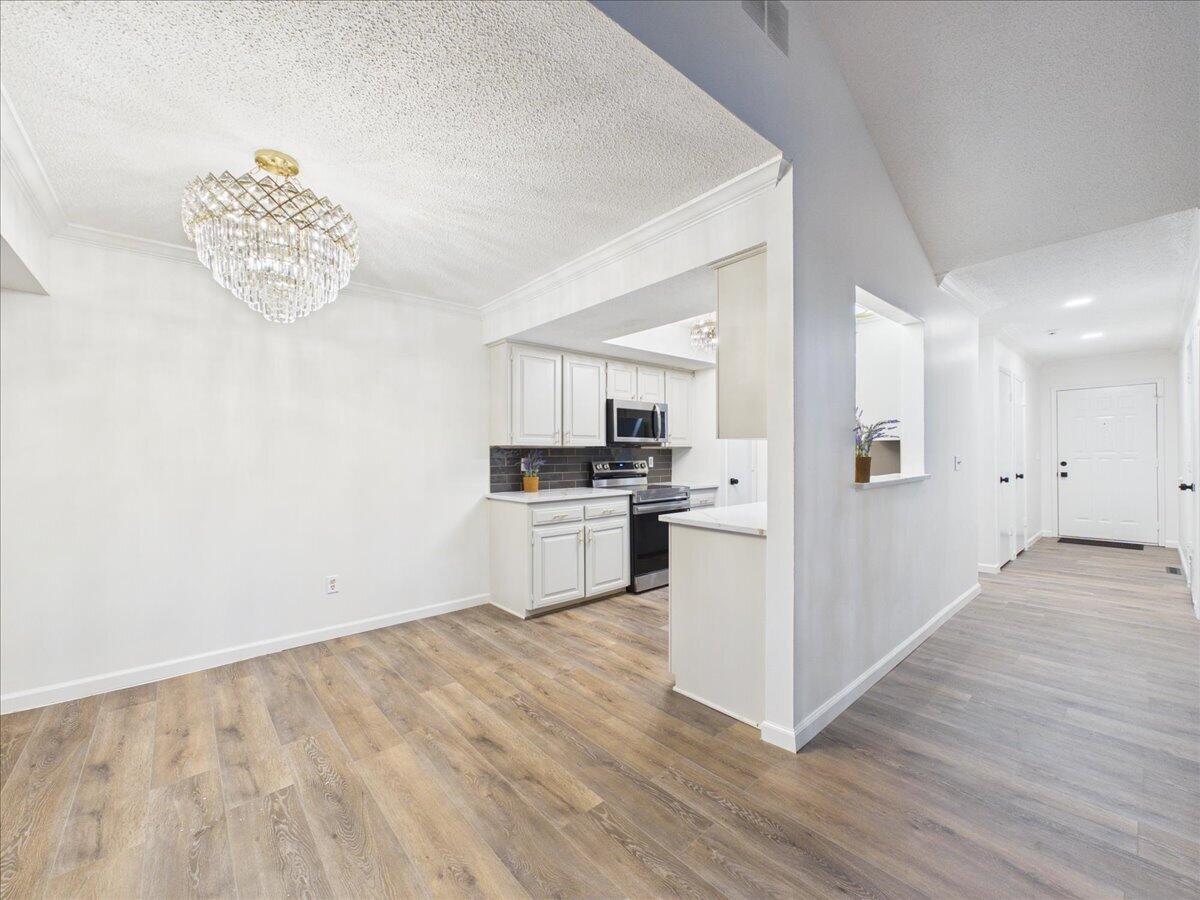 638 South Hampton Avenue Property Photo 21