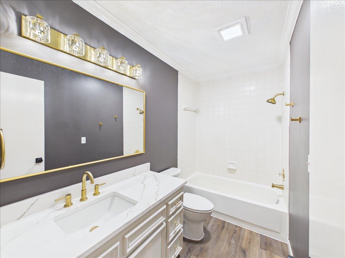638 South Hampton Avenue Property Photo 34