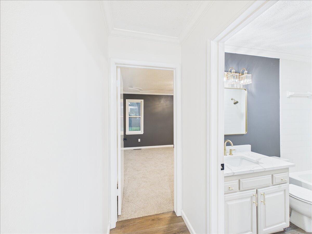 638 South Hampton Avenue Property Photo 39
