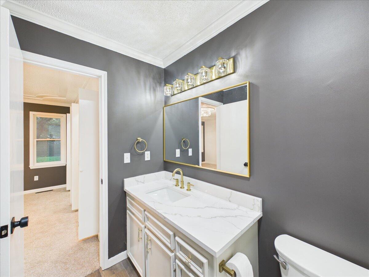 638 South Hampton Avenue Property Photo 41