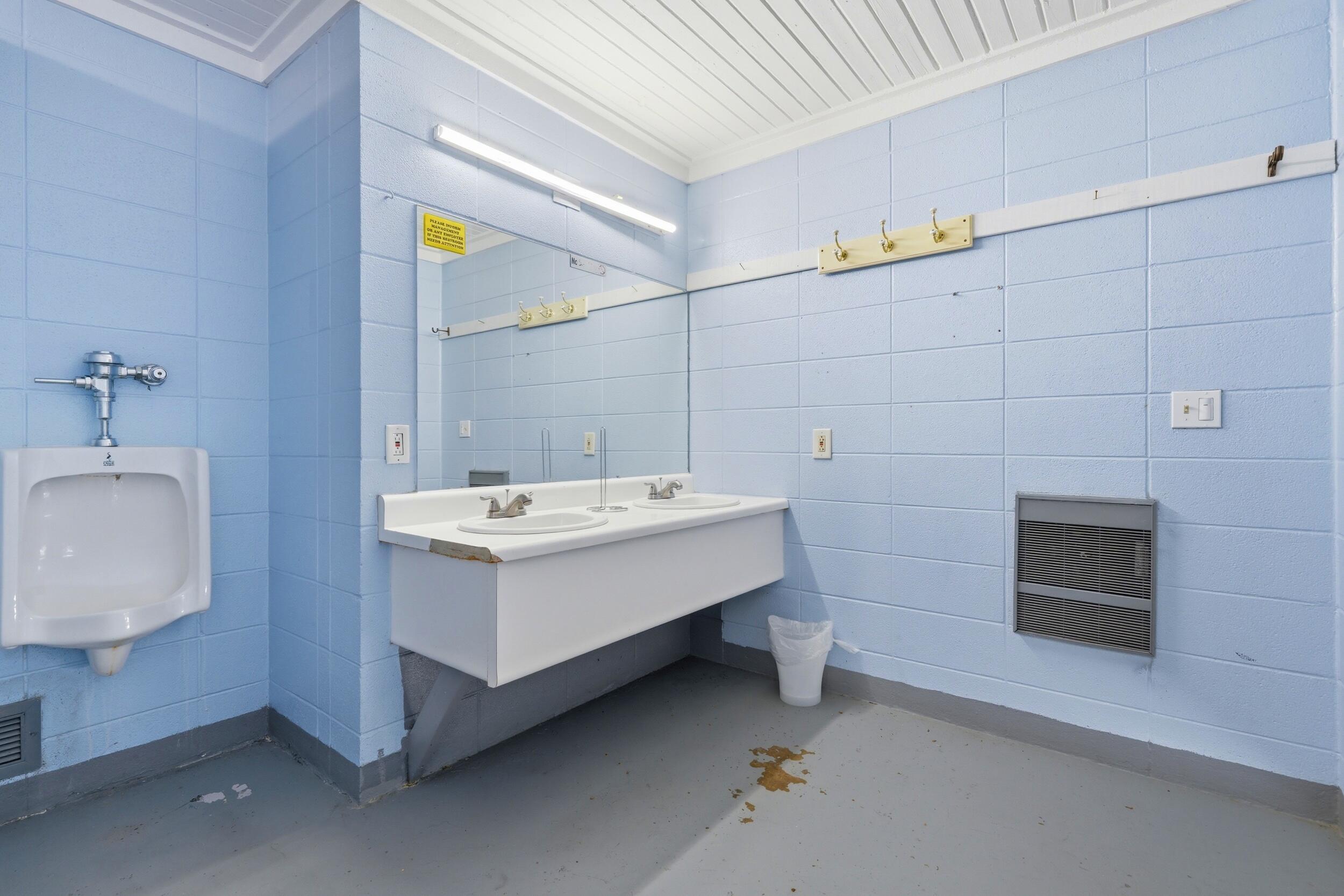 3330 West Harvey Lane Property Photo 32