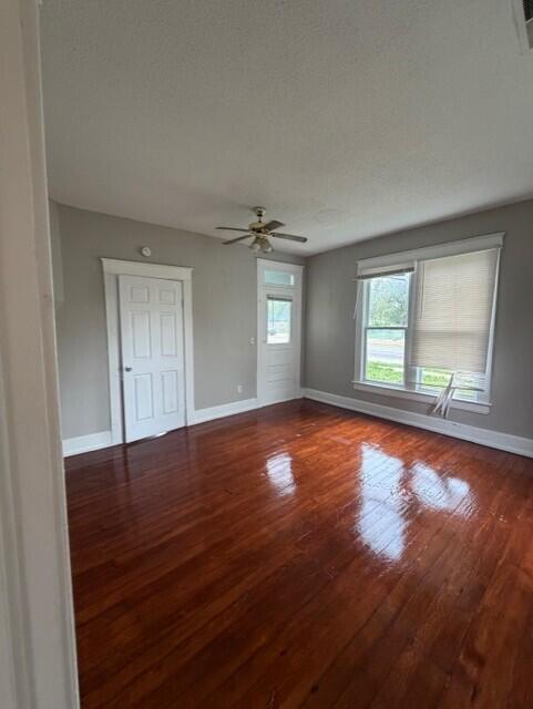 906 North Kansas Expressway Property Photo 3