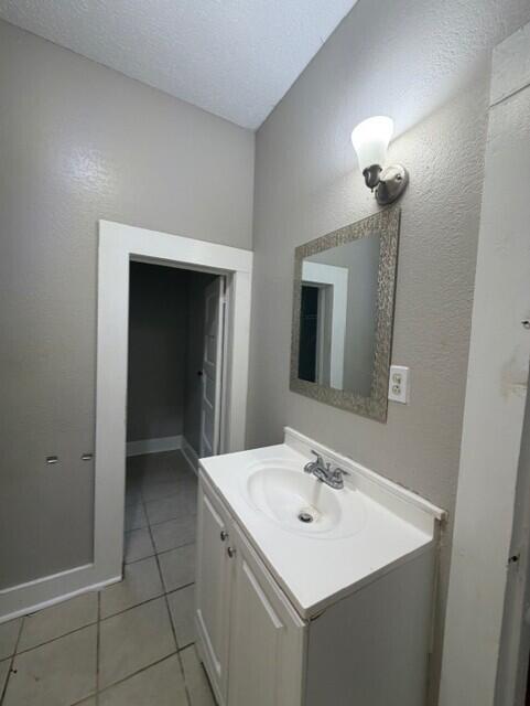 906 North Kansas Expressway Property Photo 4
