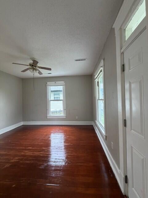 906 North Kansas Expressway Property Photo 6