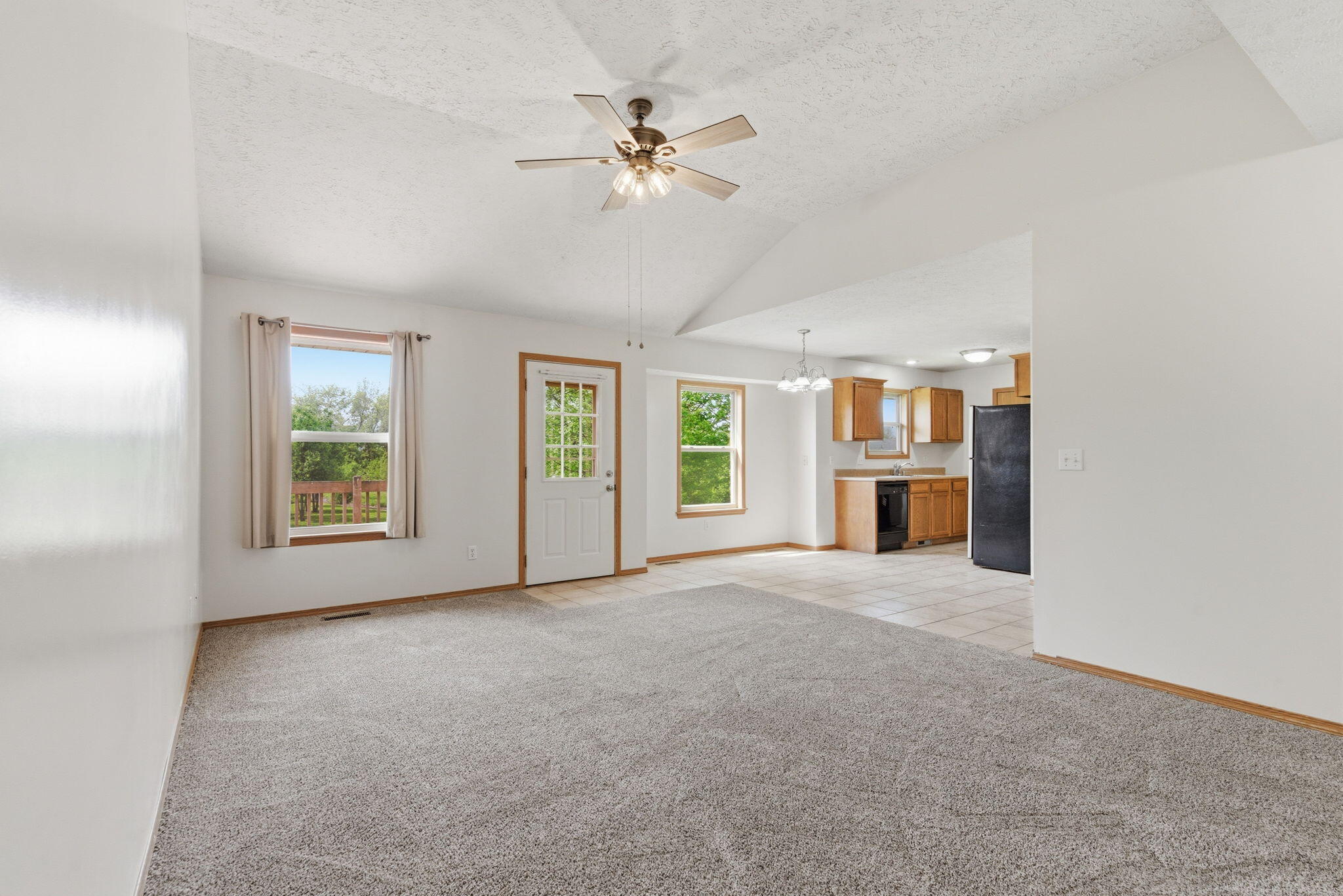 4432 West Huckleberry Street Property Photo 6