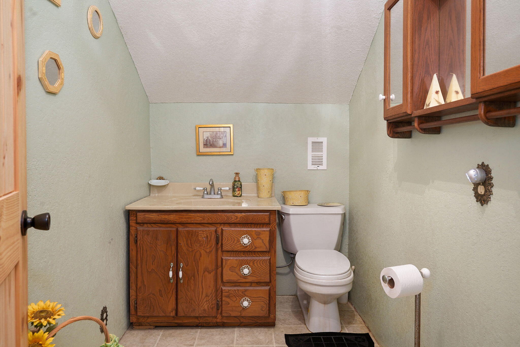 11730a Lawrence 1195 Property Photo 21