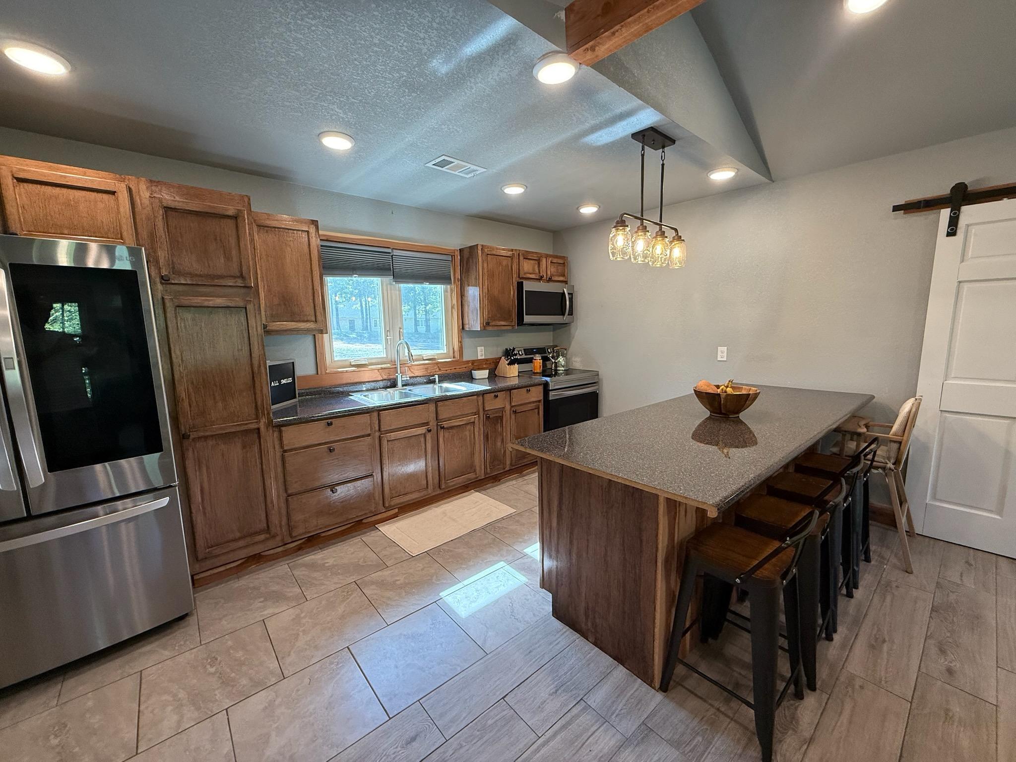220 Timber Ridge Road Property Photo 3