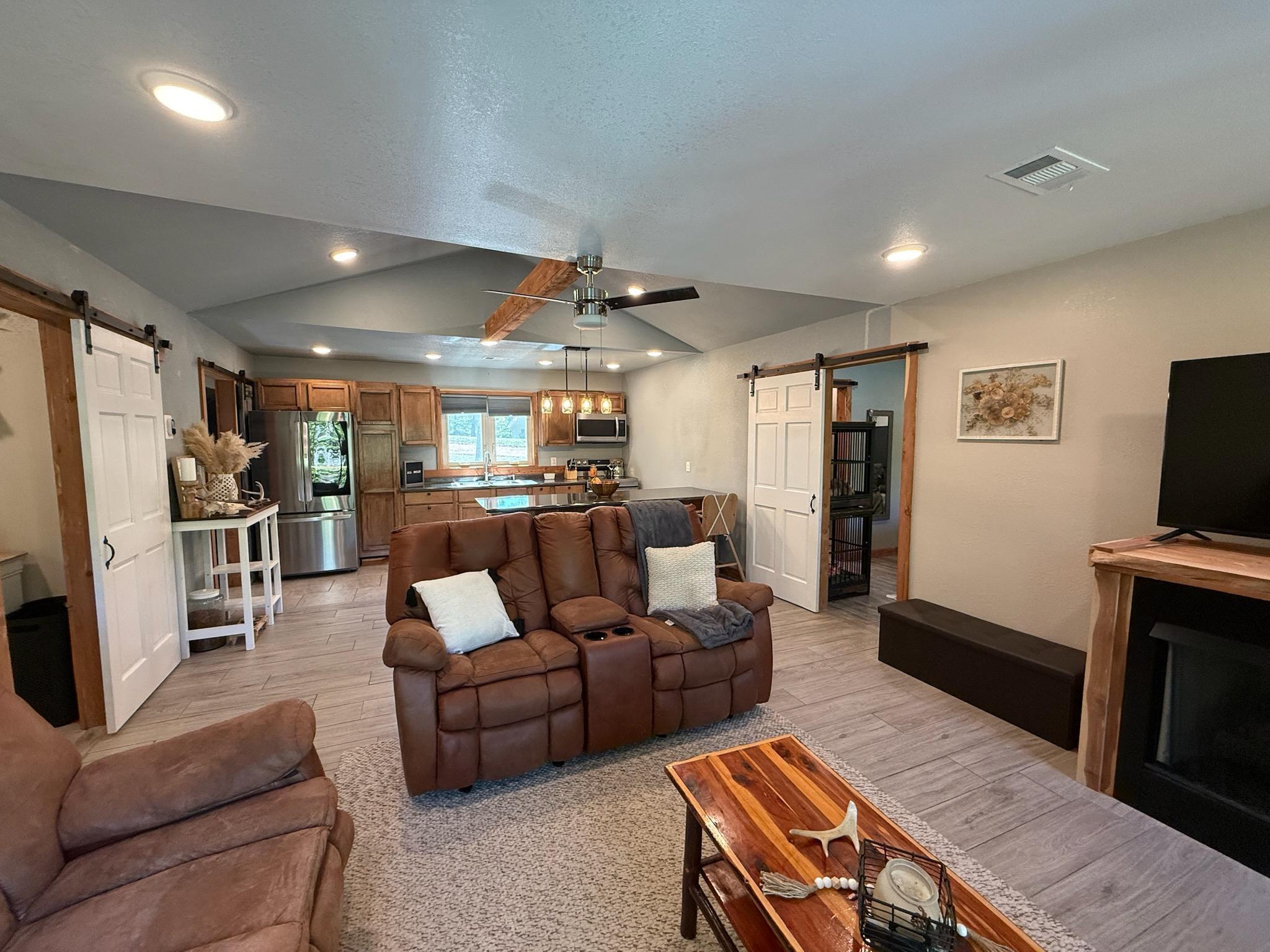 220 Timber Ridge Road Property Photo 8
