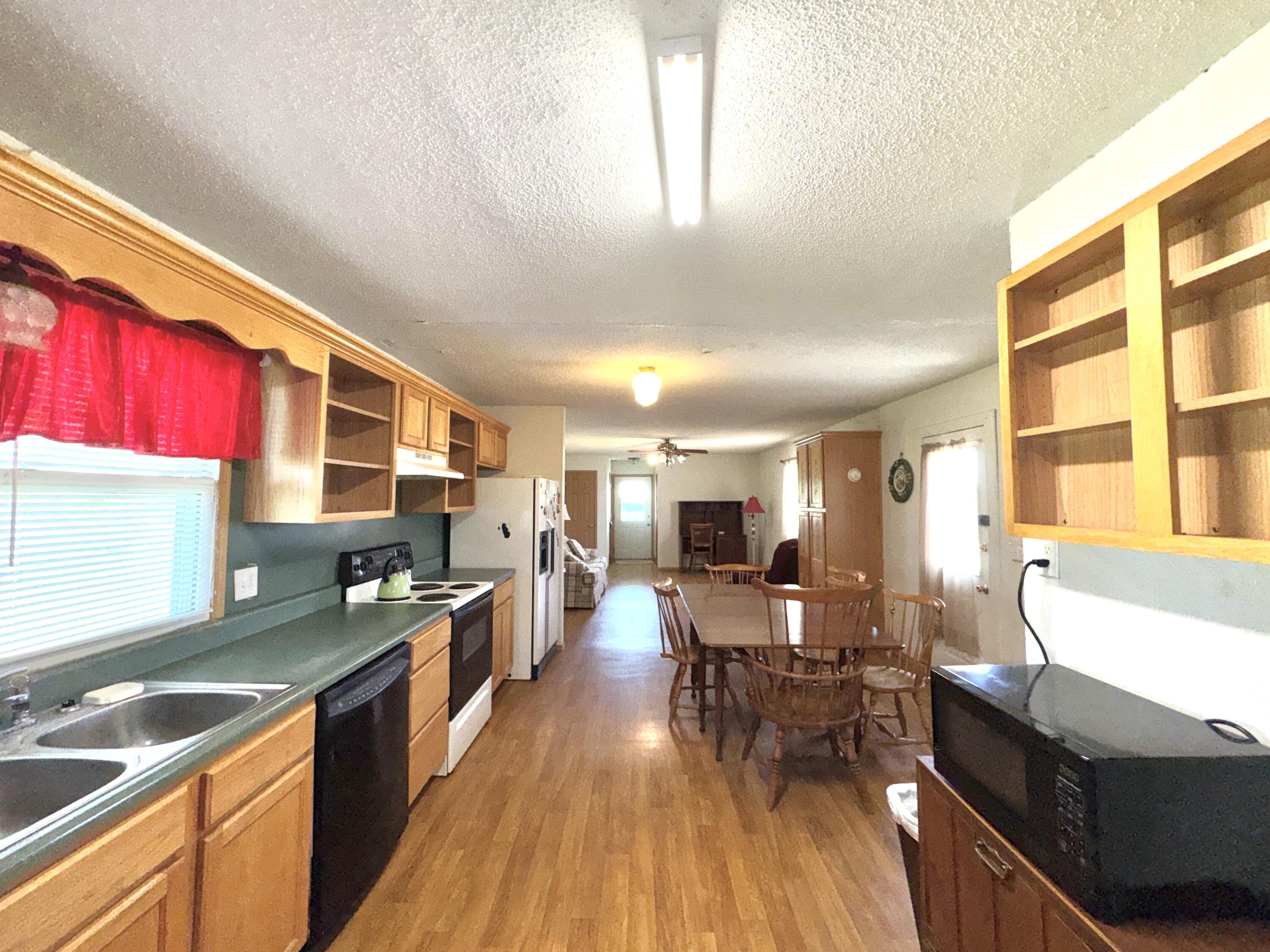 225 State Highway H Property Photo 9