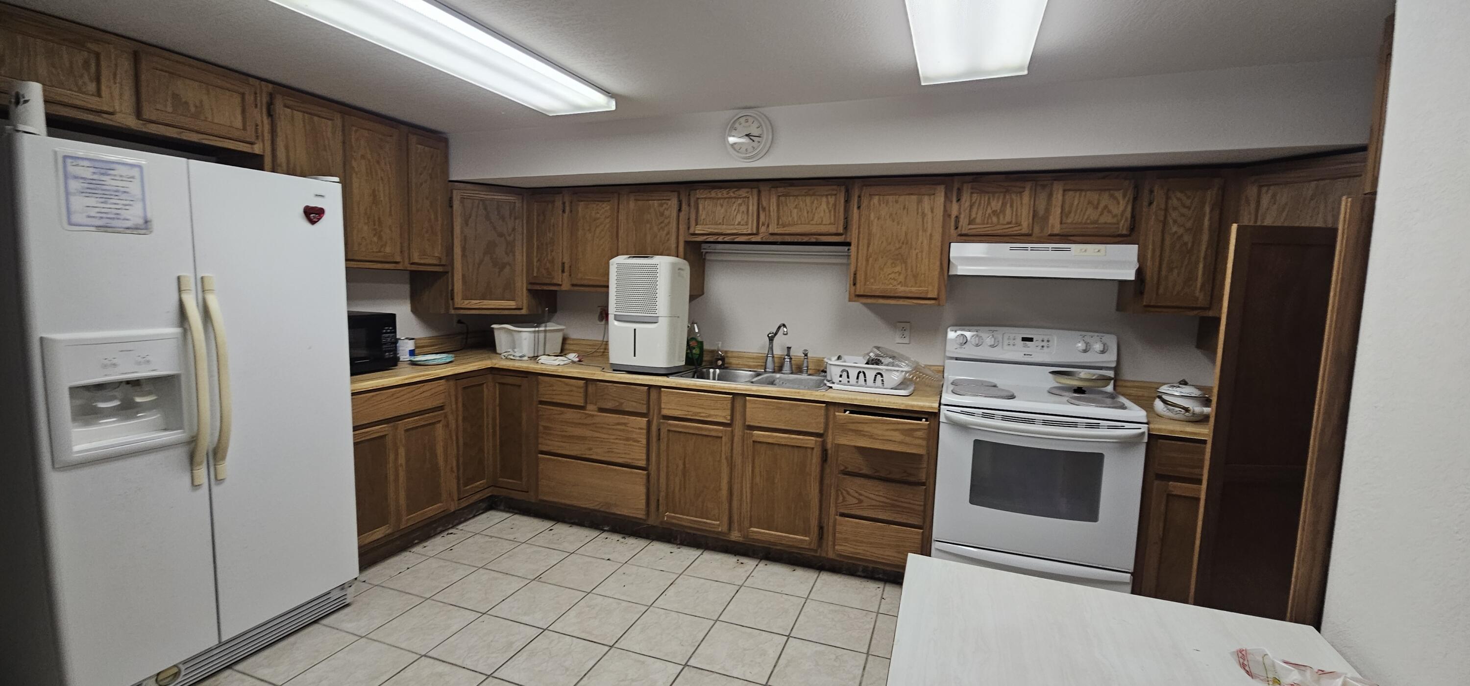 400 Bingham Street Property Photo 11