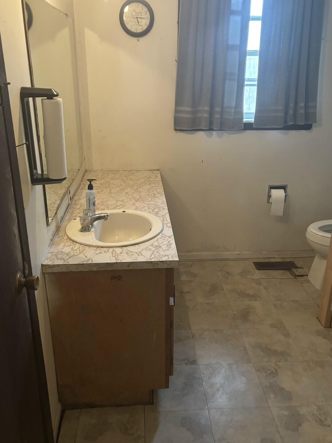17187 Edgewood Road Property Photo 8