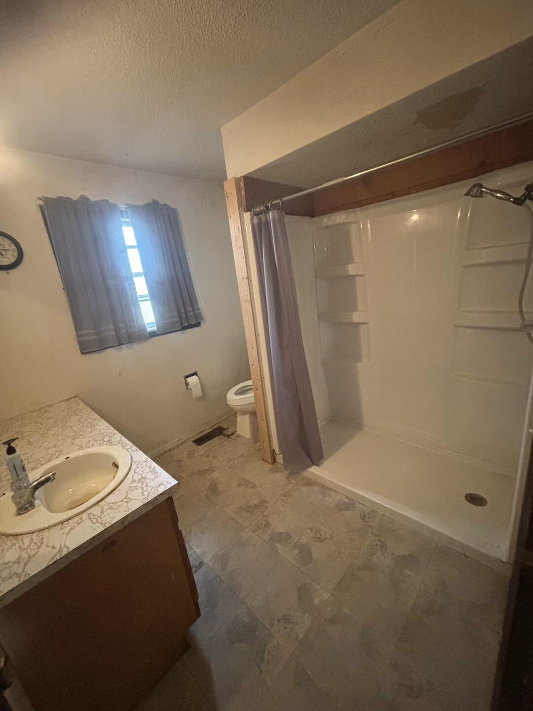 17187 Edgewood Road Property Photo 9