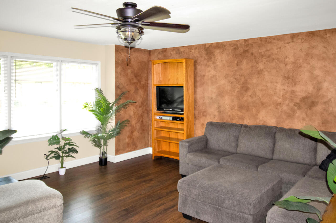 142 Reid Drive Property Photo 11