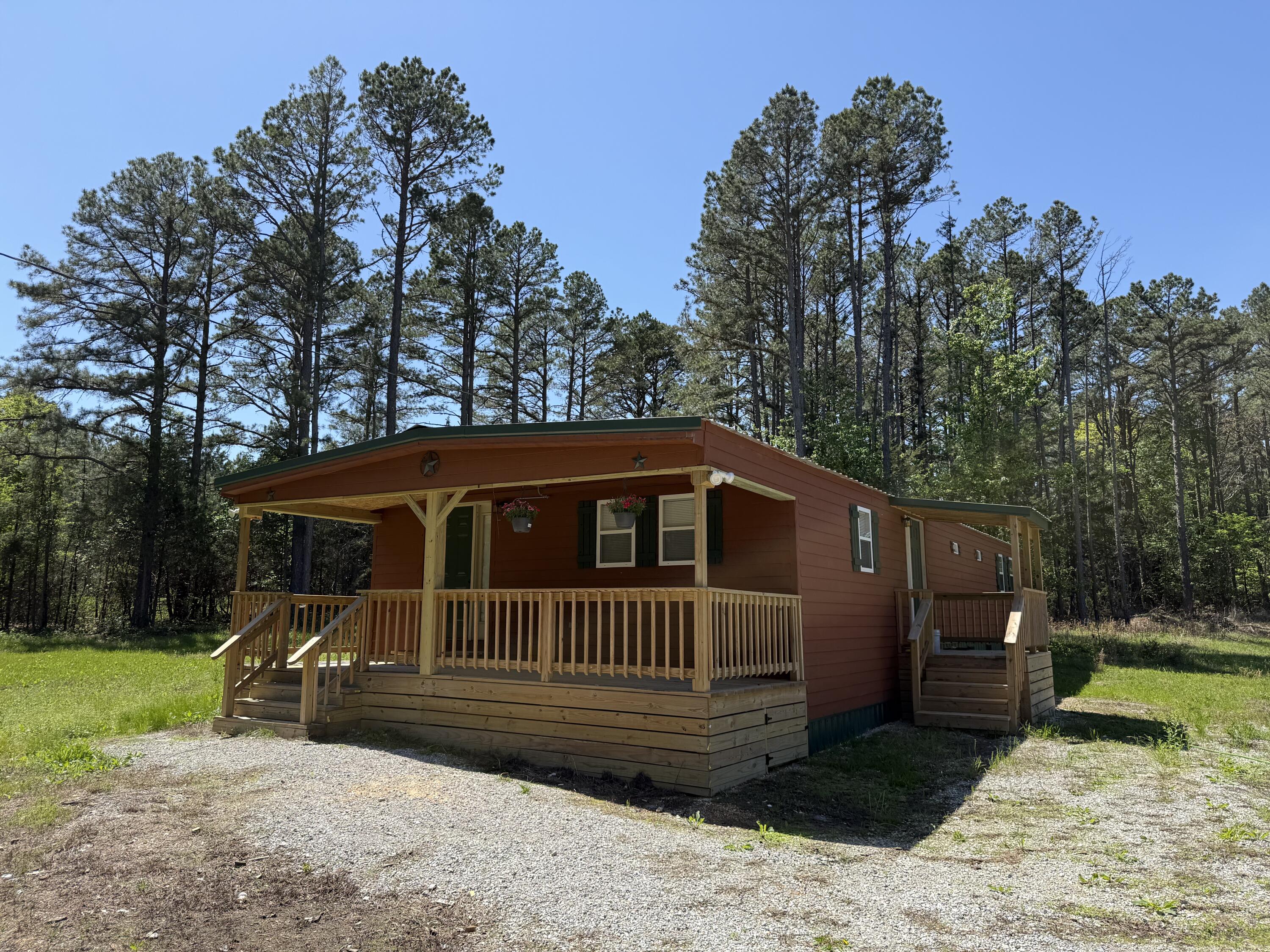 9023 Strawberry Road Property Photo 1