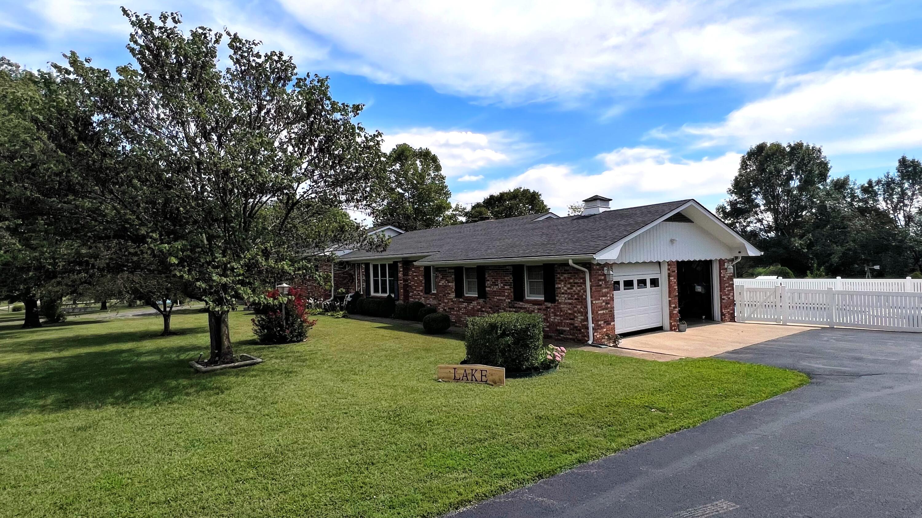 8653 State Highway C Property Photo 5