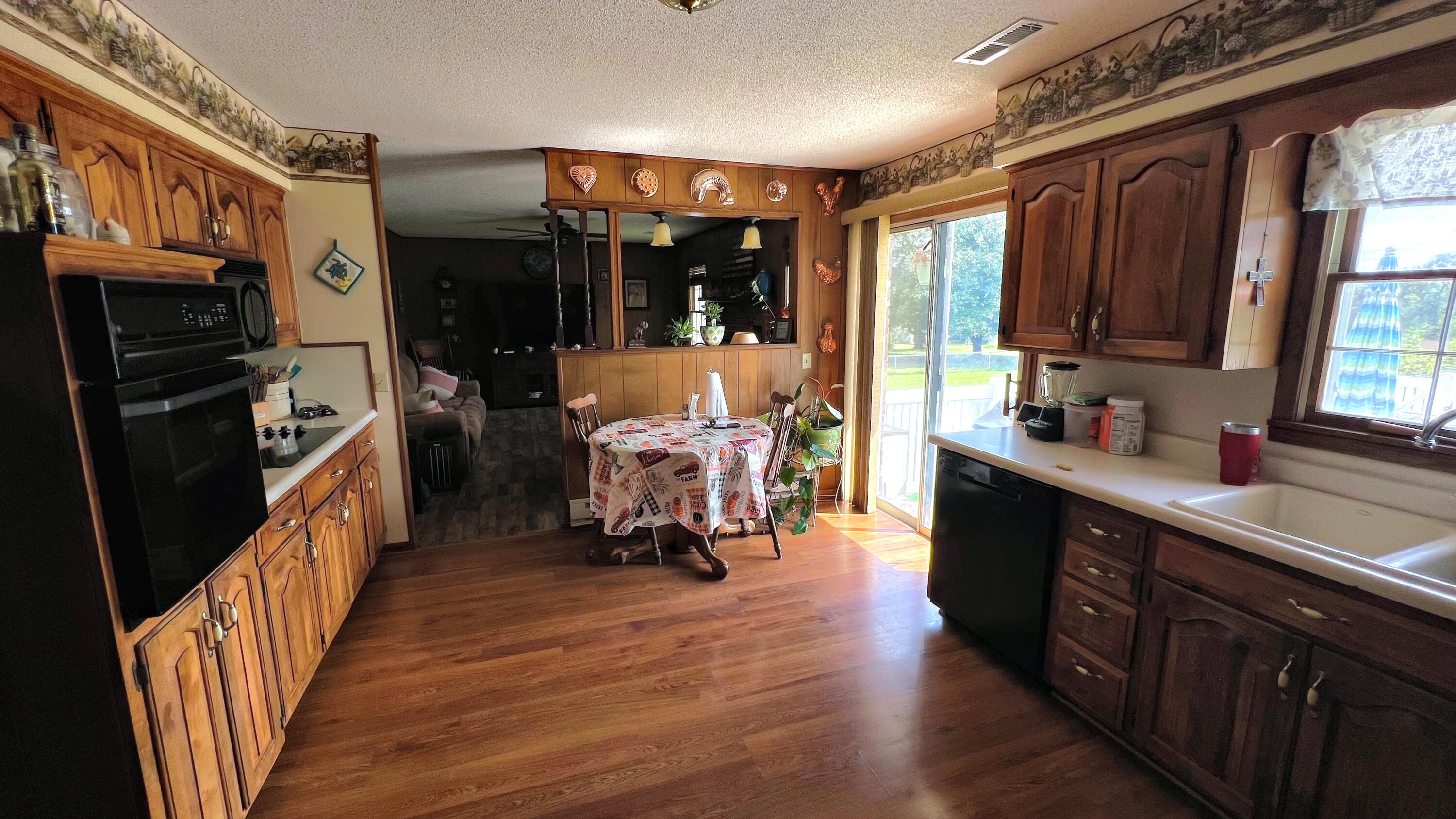 8653 State Highway C Property Photo 13