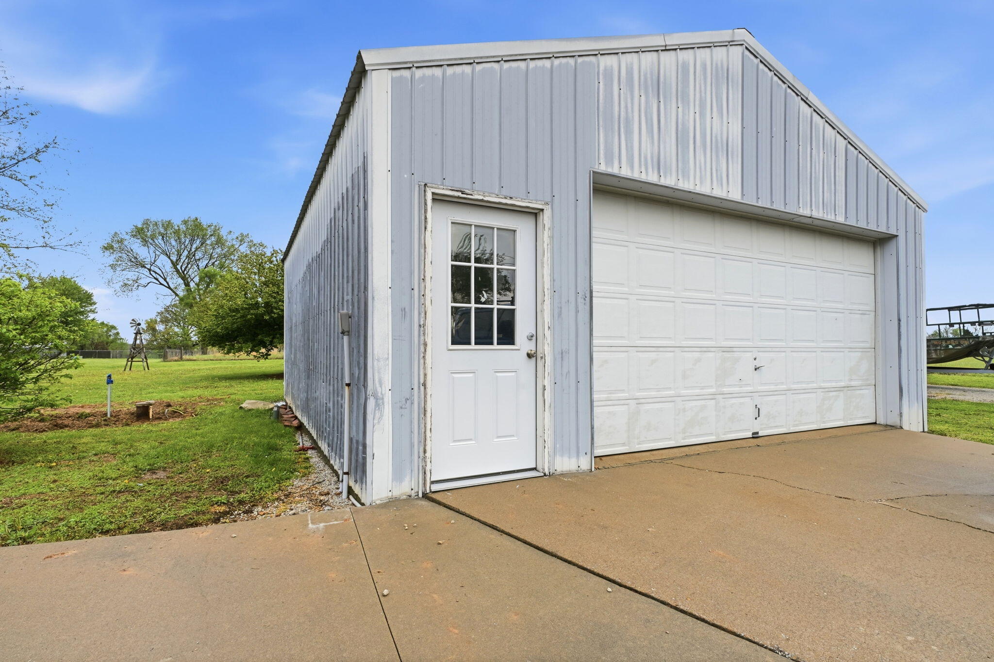 1229 East 425th Road Property Photo 17