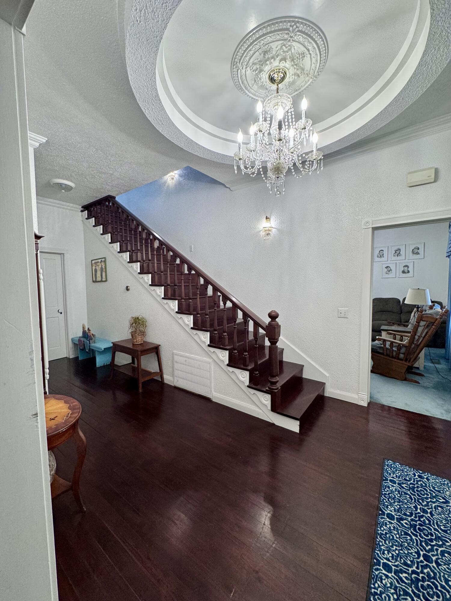 806 Broadway Street Property Photo 22