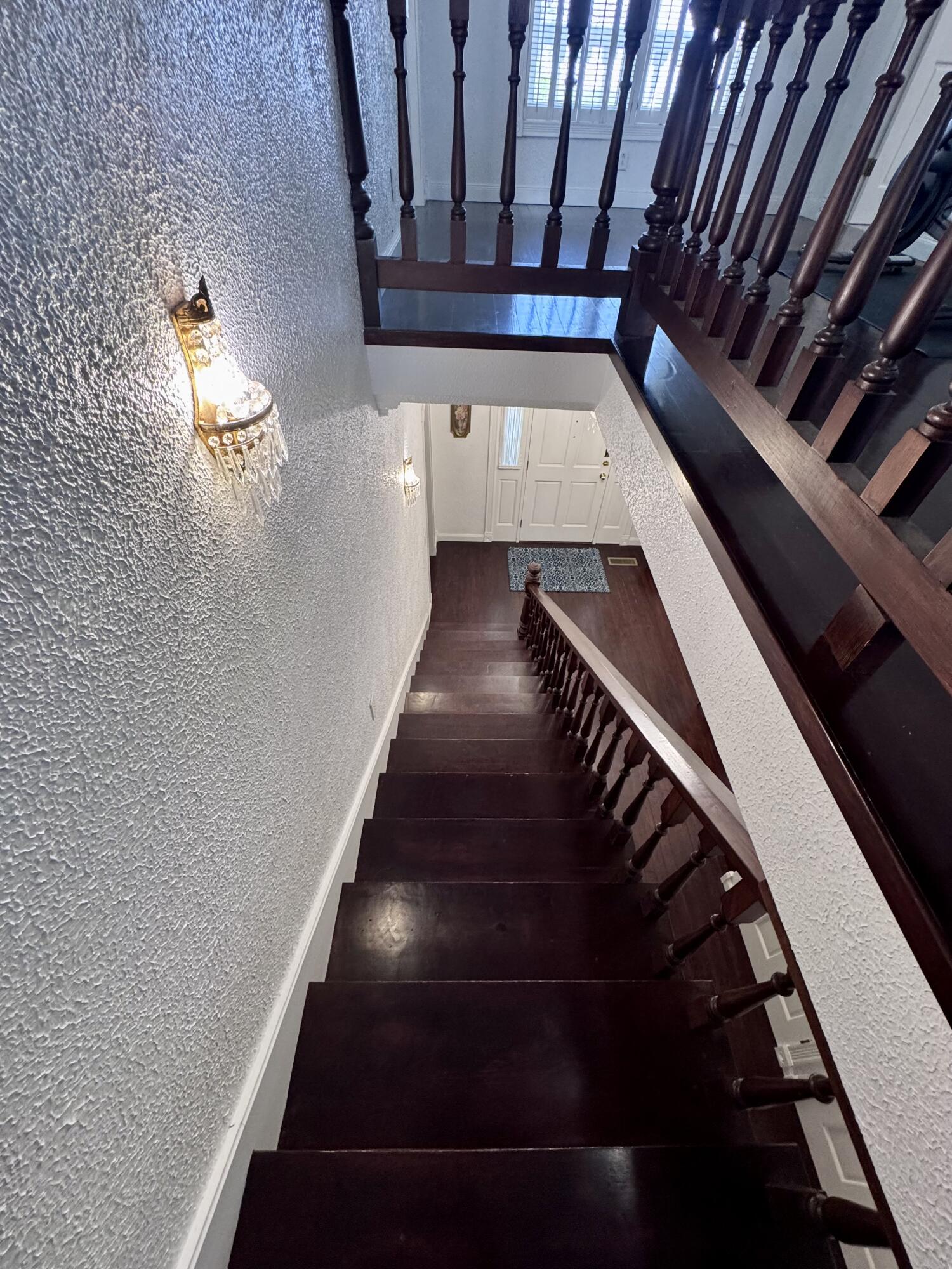 806 Broadway Street Property Photo 44
