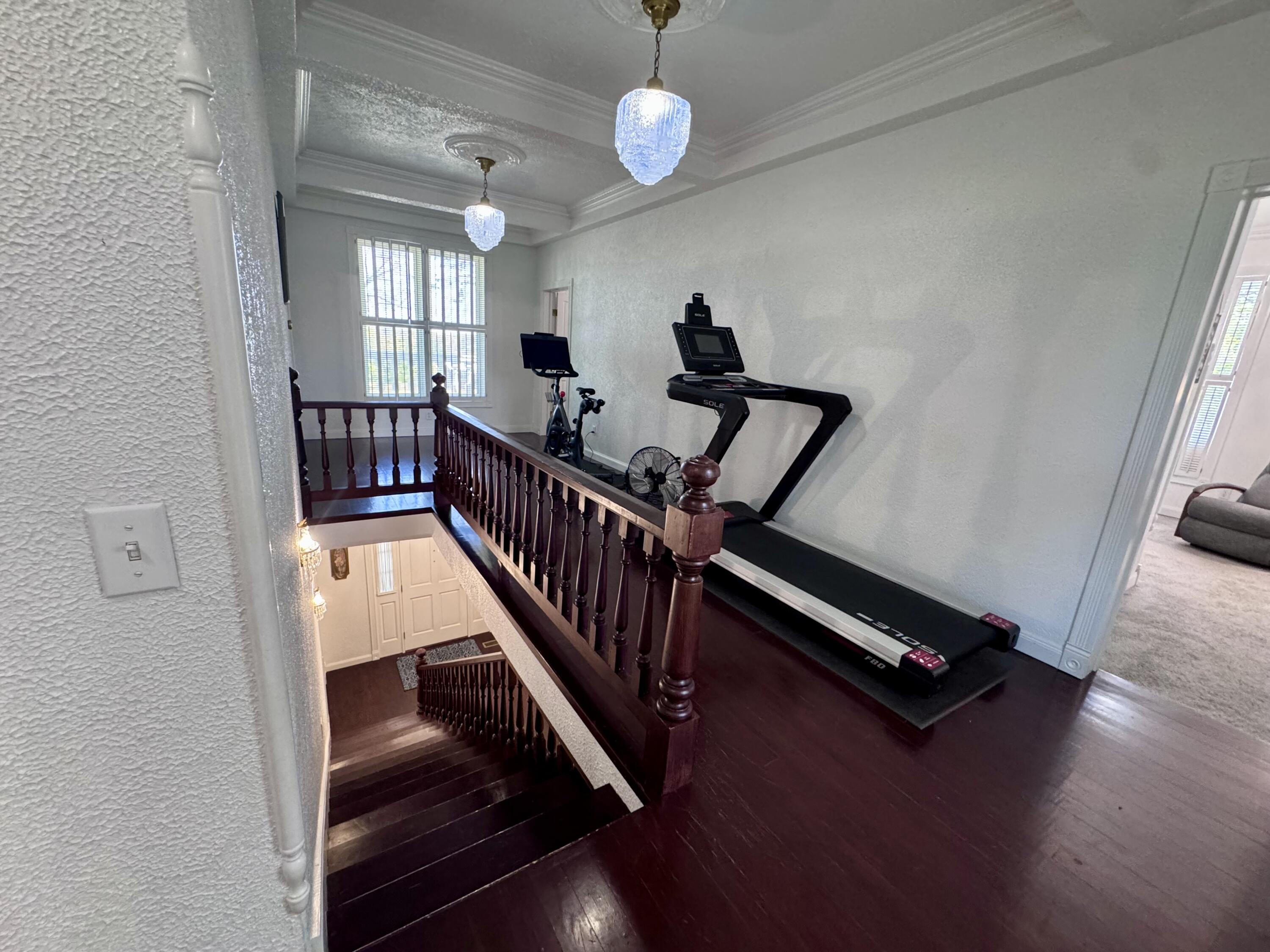 806 Broadway Street Property Photo 45
