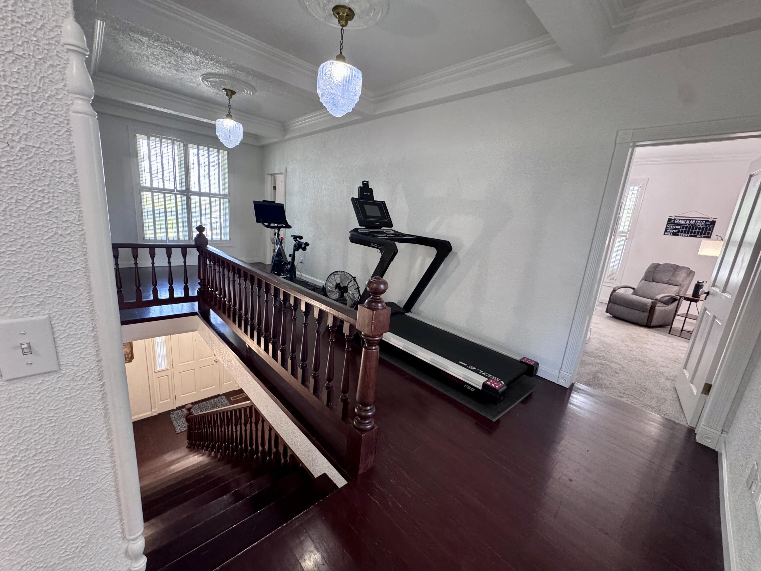 806 Broadway Street Property Photo 48