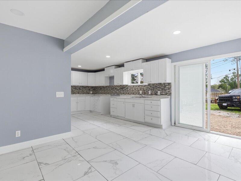 1209 North Central Avenue Property Photo 7