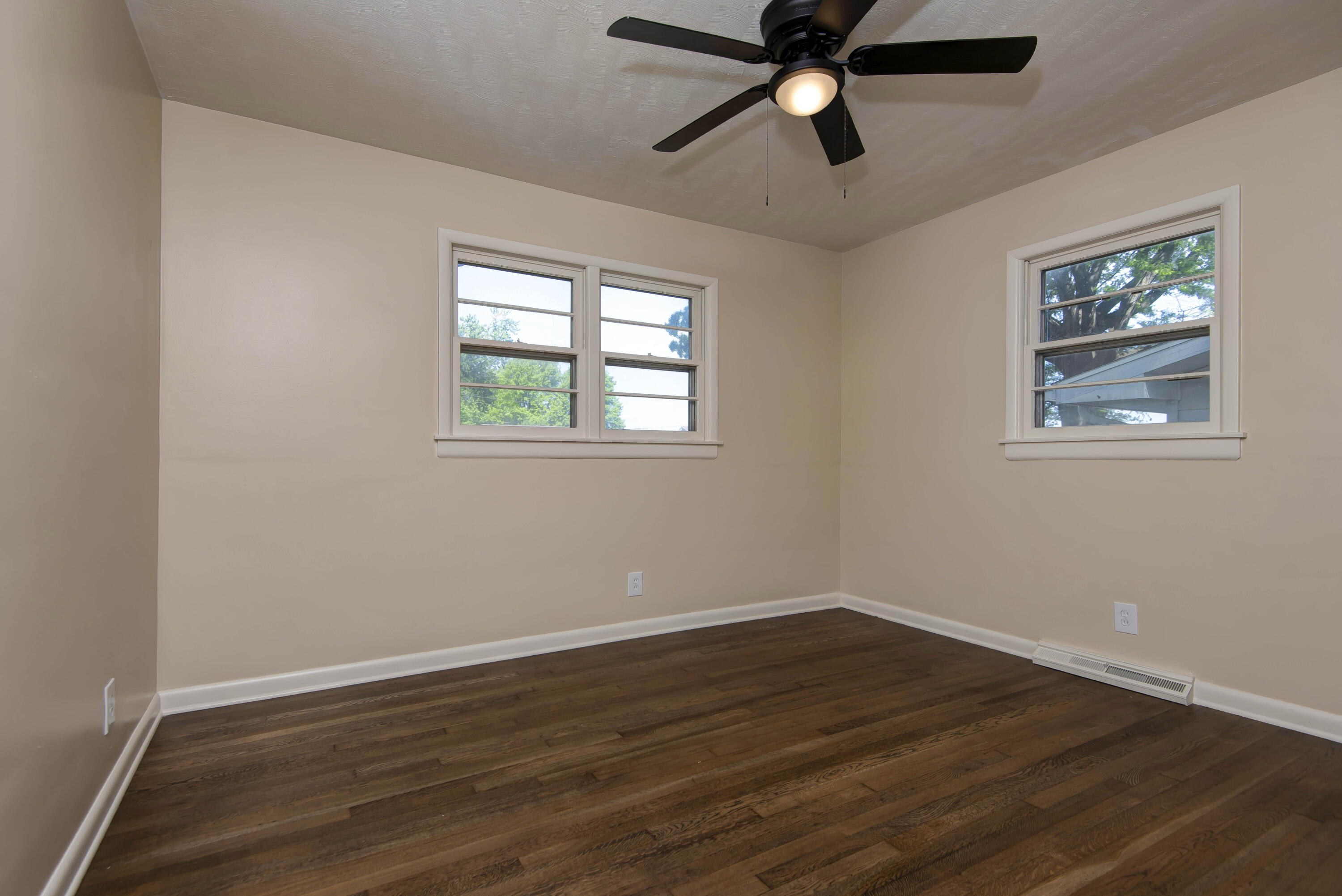 1846 South Nettleton Avenue Property Photo 15